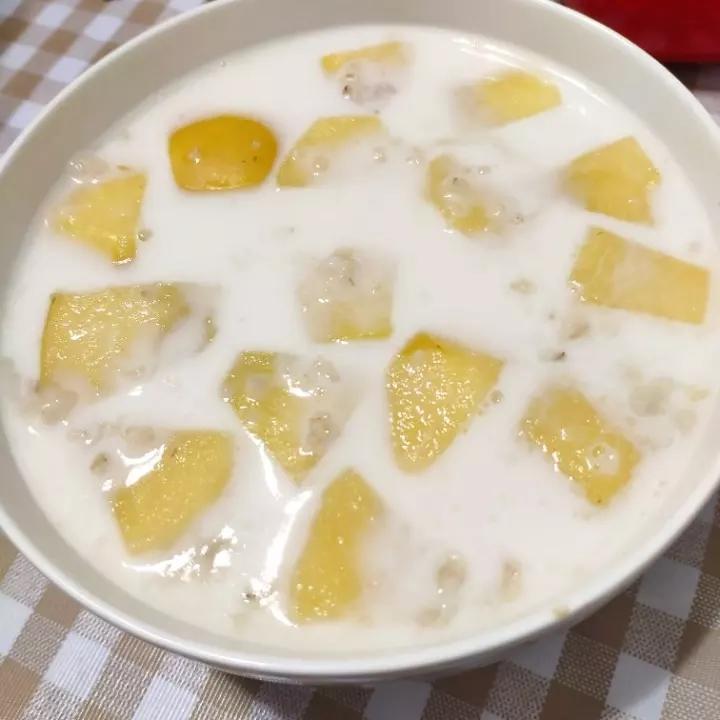 醪糟牛奶麦片炖苹果粥【健康饮品】