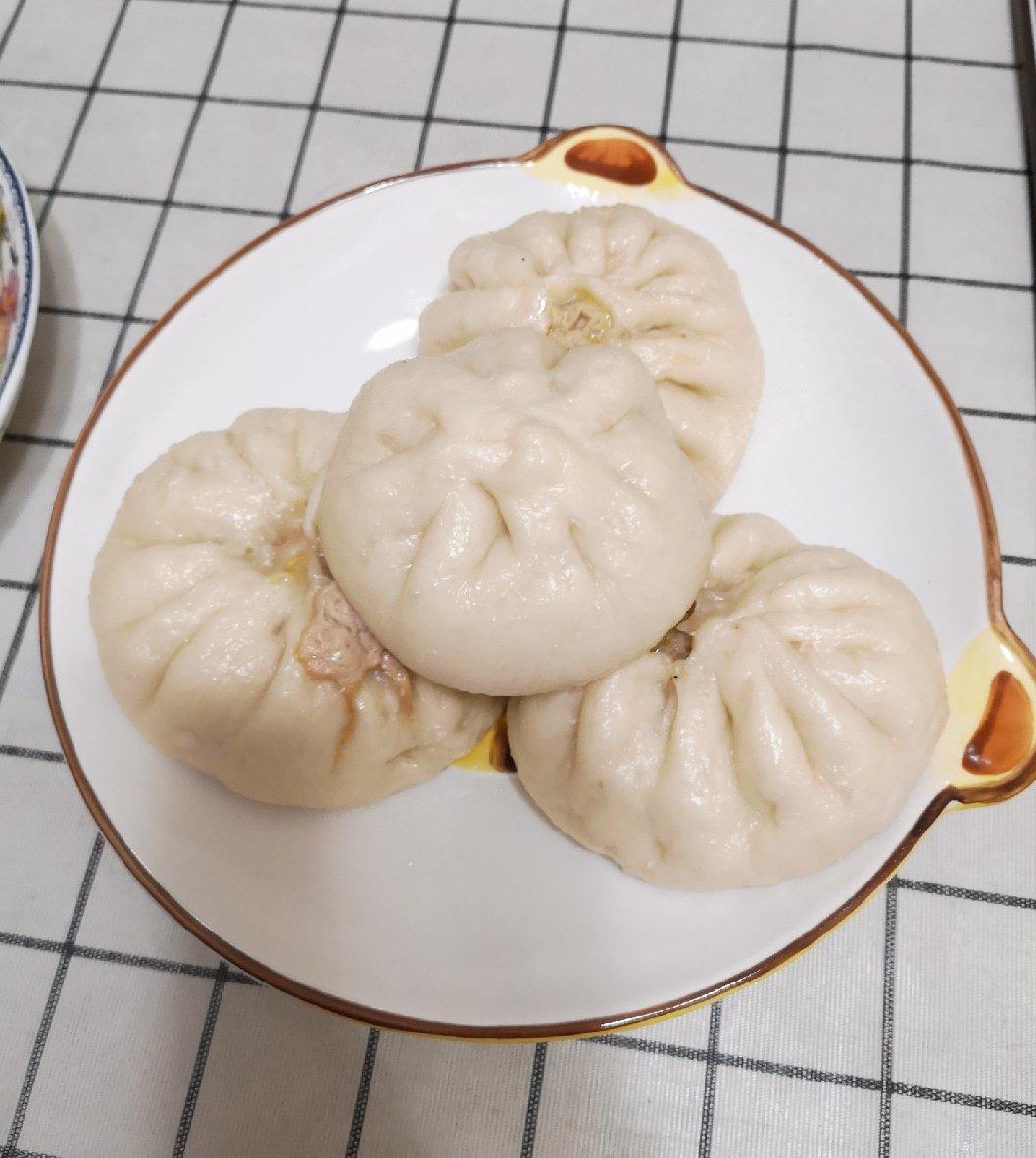 鲜肉包子