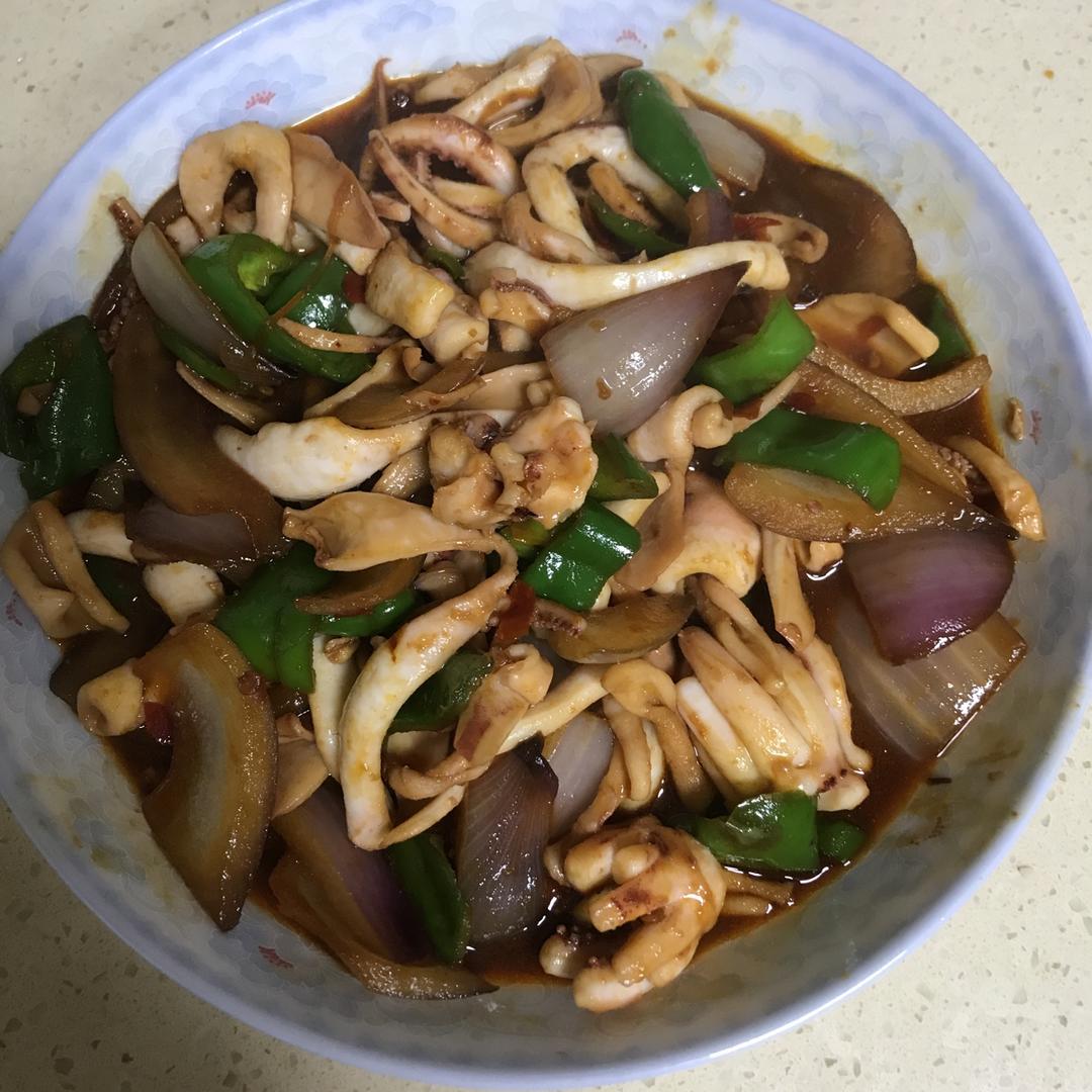 洋葱酱爆鱿鱼须