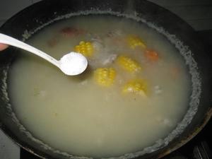 清甜笋壳鱼汤的做法 步骤8
