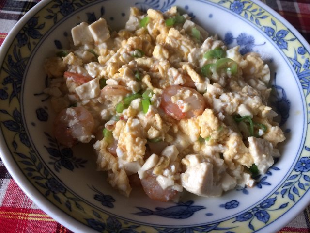鸡蛋虾仁炒豆腐