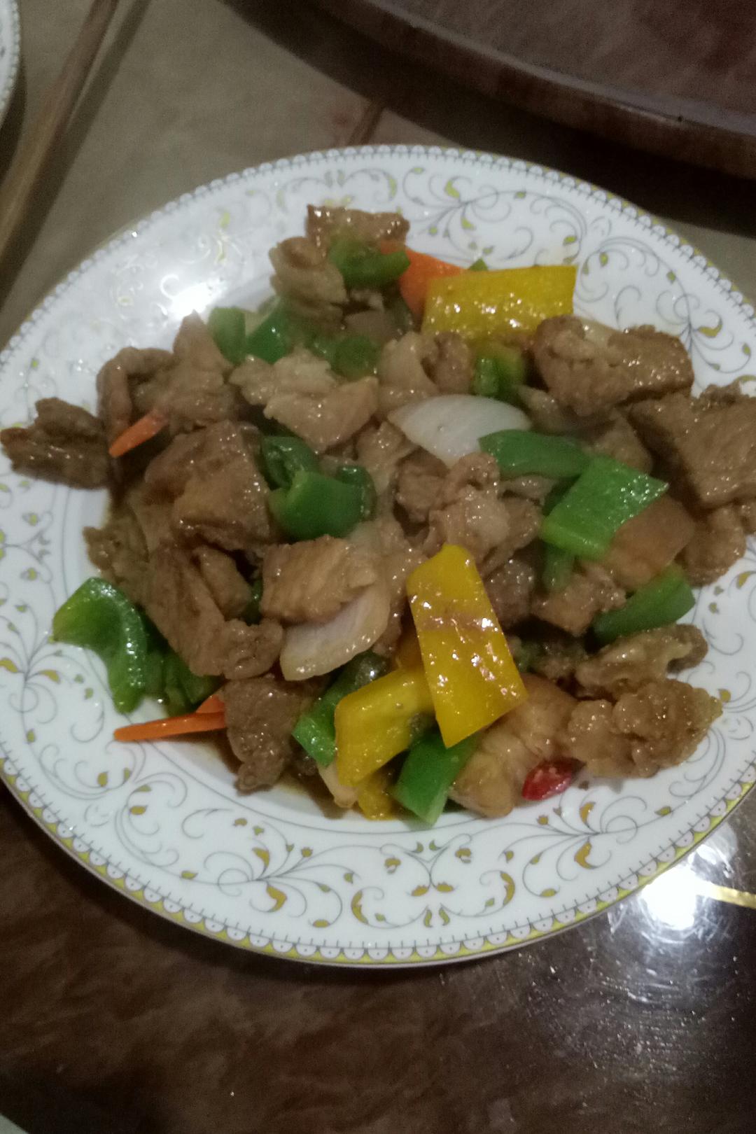 青尖椒炒肉