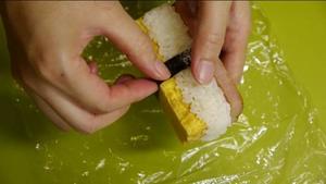 Spam Sushi Masubi 午餐肉甜蛋寿司 by あっ、 妄想グルメだ!的做法 步骤12