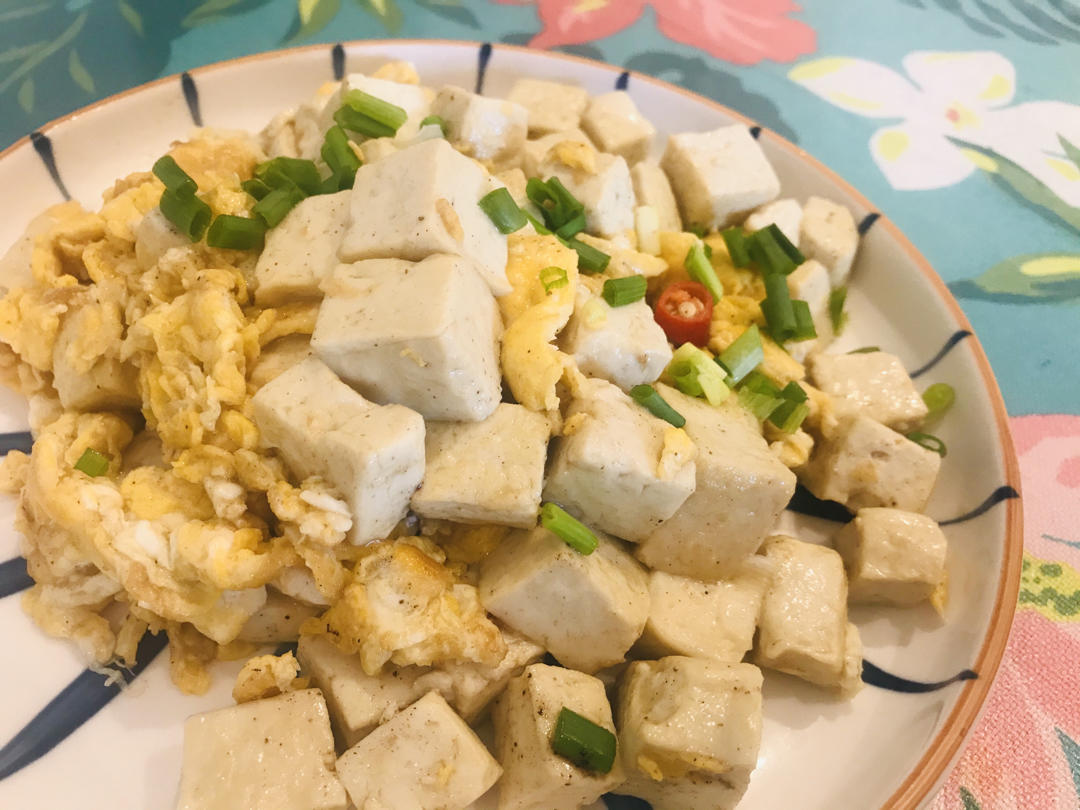 蛋包豆腐丁
