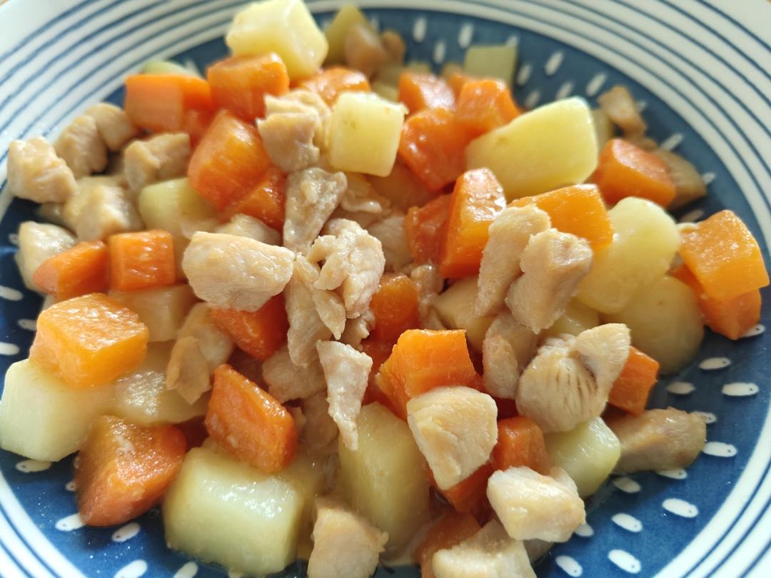鸡胸肉煮土豆胡萝卜