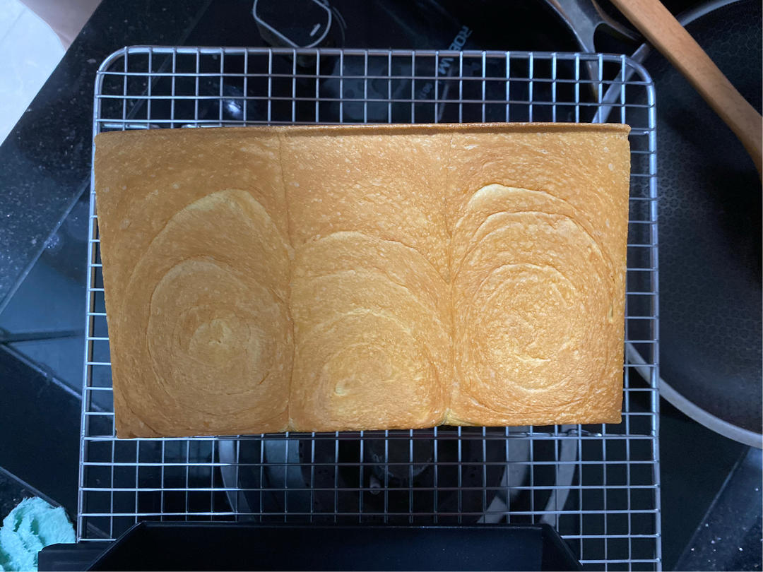 一次发酵就能搞掂【南瓜手撕吐司】