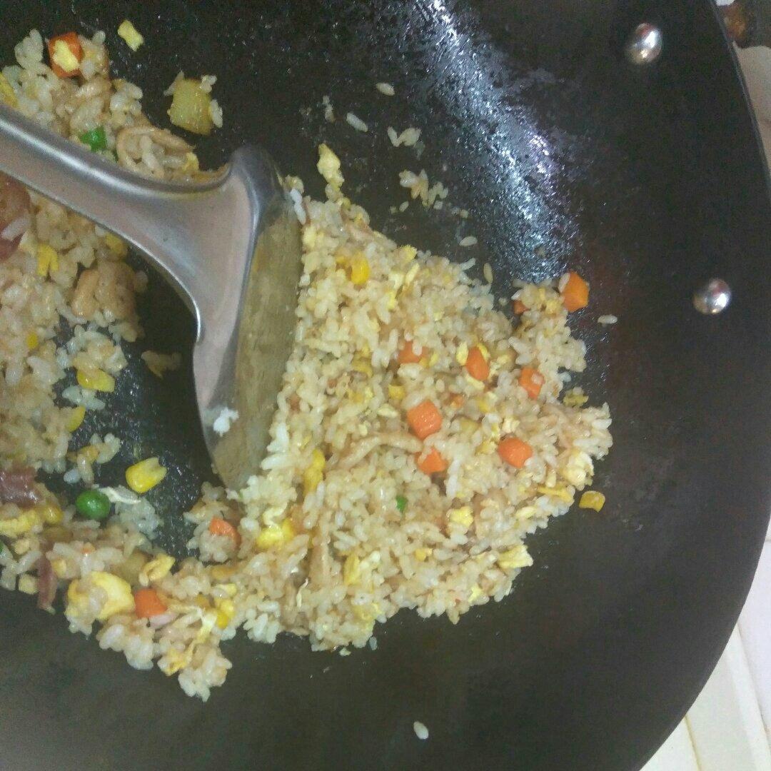 土豆炒饭