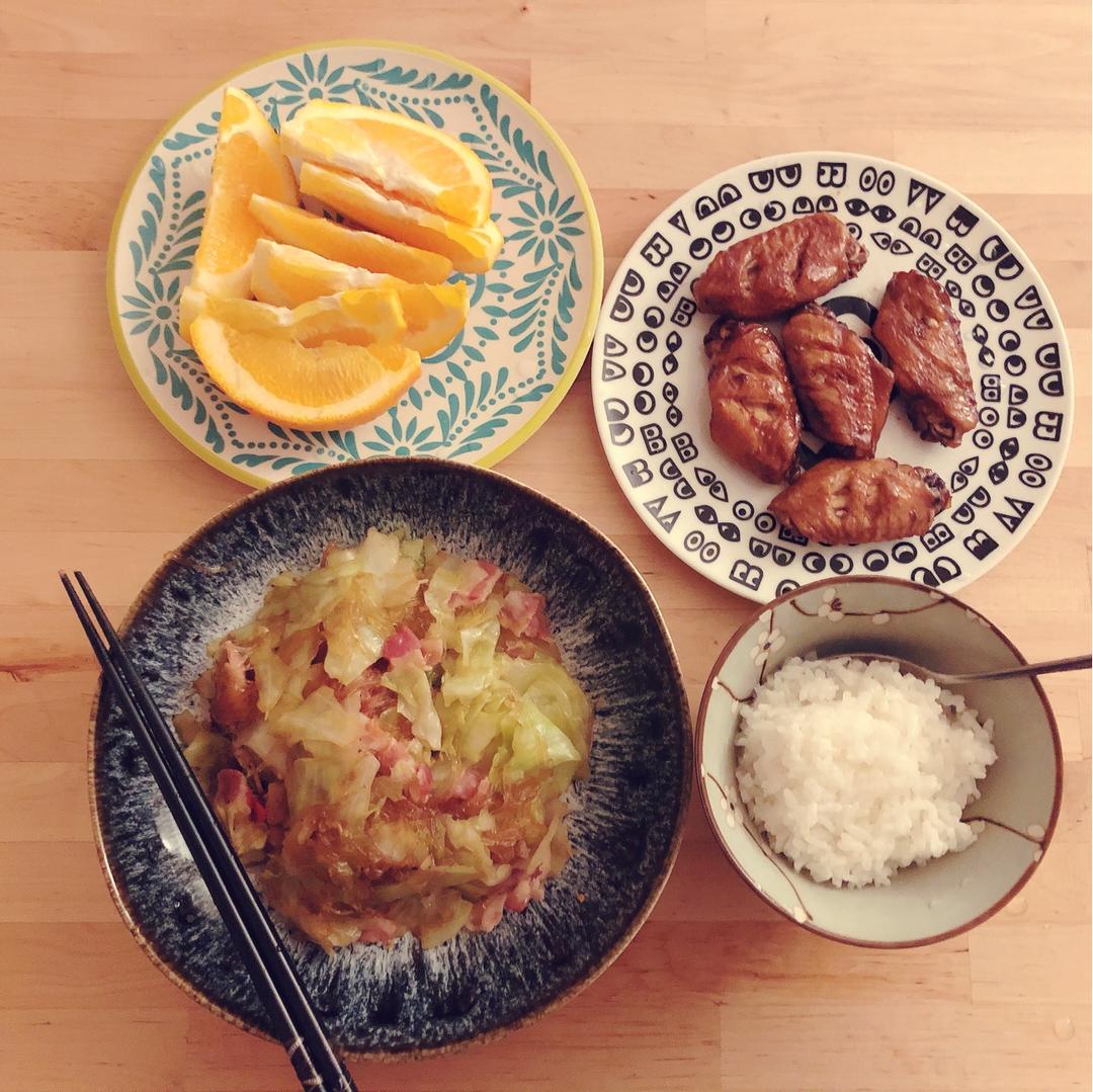干锅培根手撕包菜