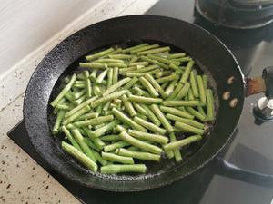 夏季凉菜—炝拌豇豆的做法 步骤4