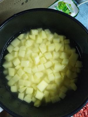 广式土豆闷饭的做法 步骤5