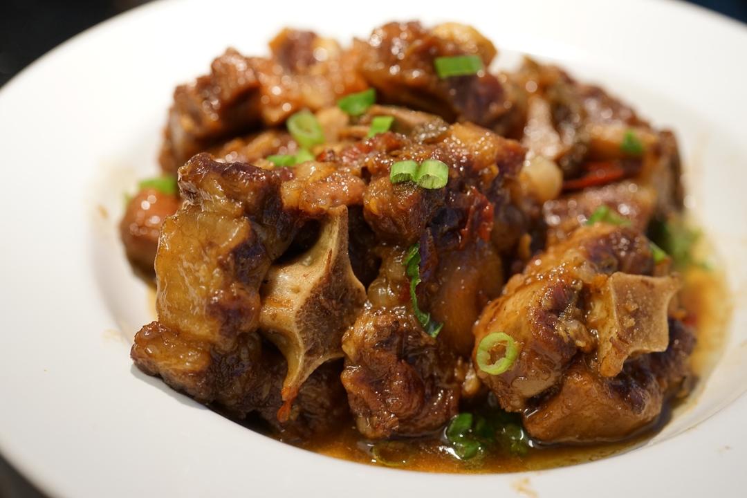 红烧牛尾