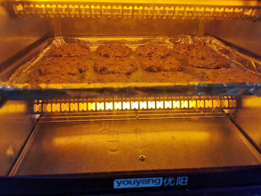 懒人代餐  健康小零食     燕麦花生饼干