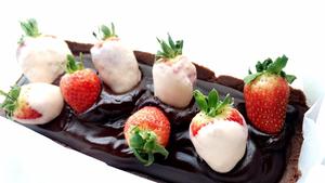 免烤草莓巧克力塔/蛋糕/甜品的做法 步骤16