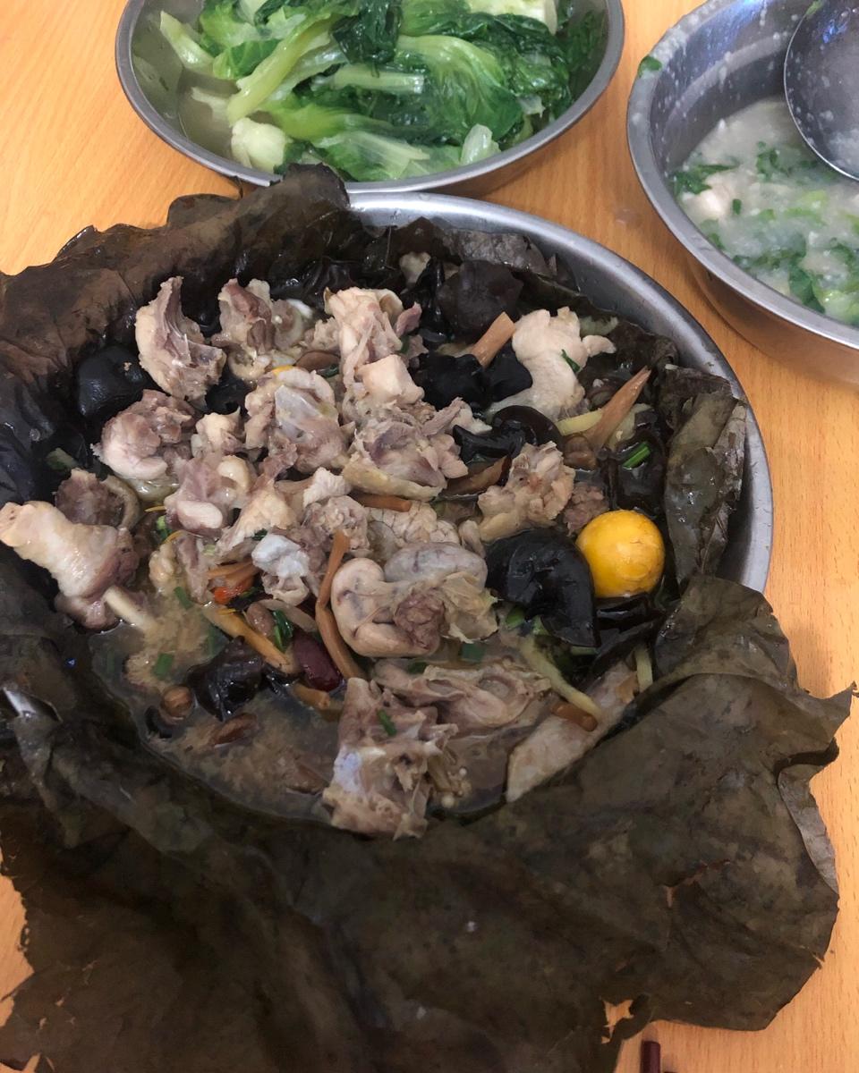 极度简单超级清香无敌好吃的荷叶蒸鸡