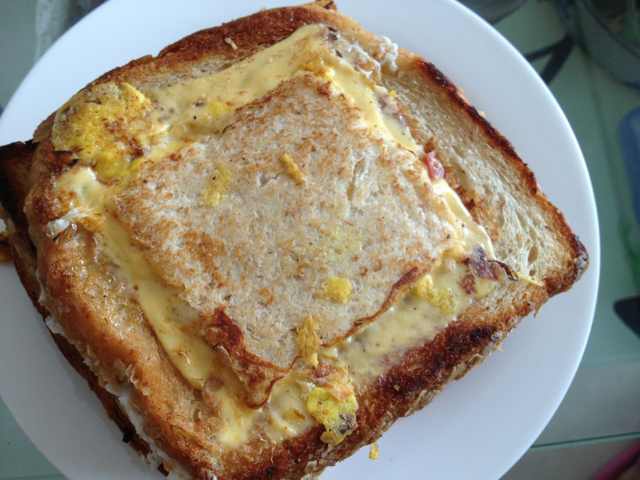 芝士鸡蛋面包片