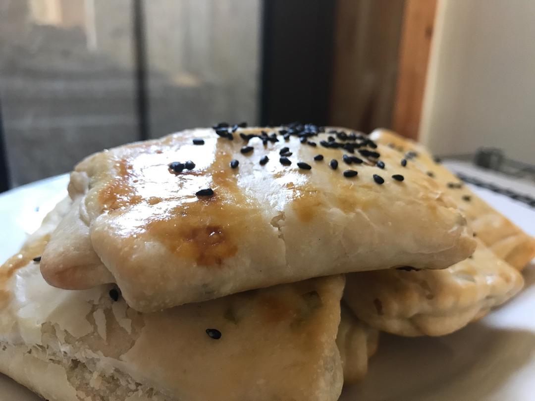 咸味牛舌饼~葱香芝麻小烧饼