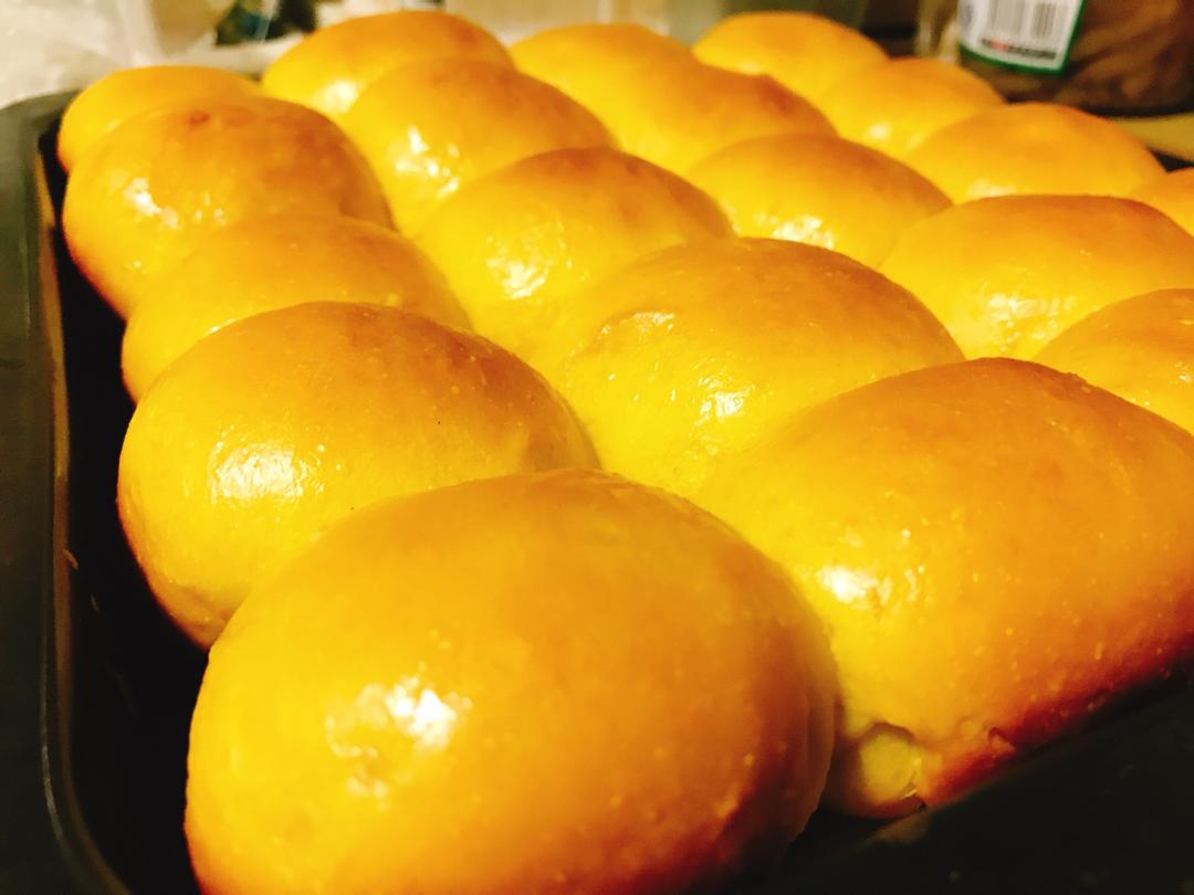 胡萝卜餐包（超柔小面包）