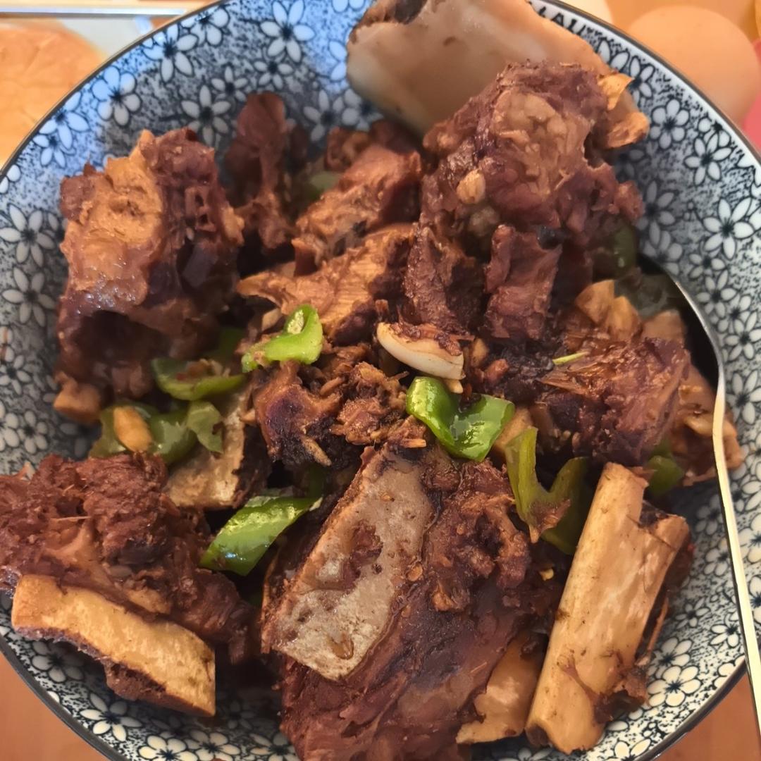 家常红烧牛排骨