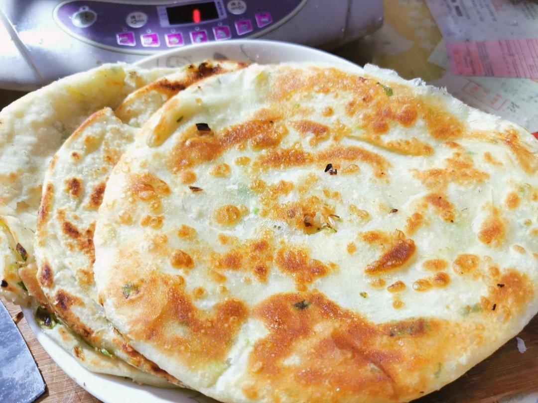鸡蛋葱油饼                  （更新饼坯保存方法）