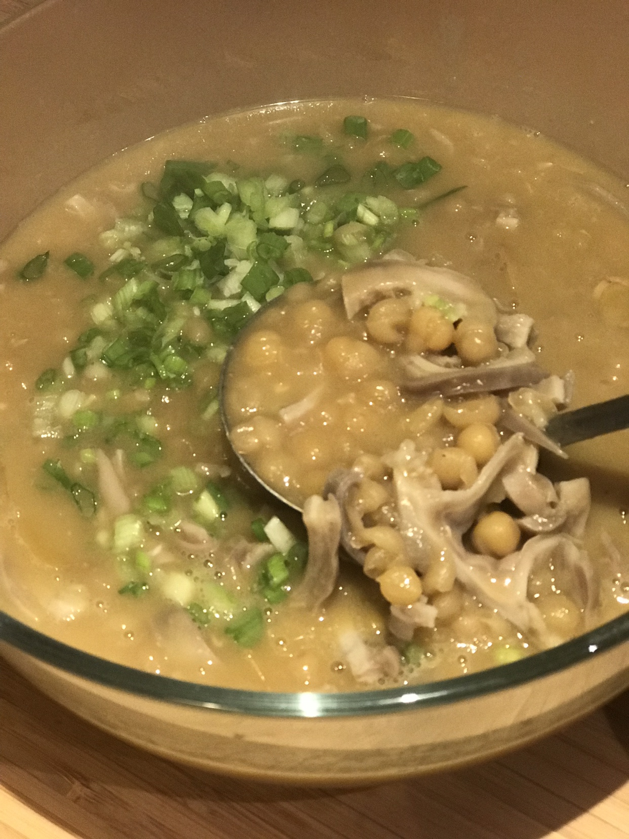 肥肠豆汤的做法