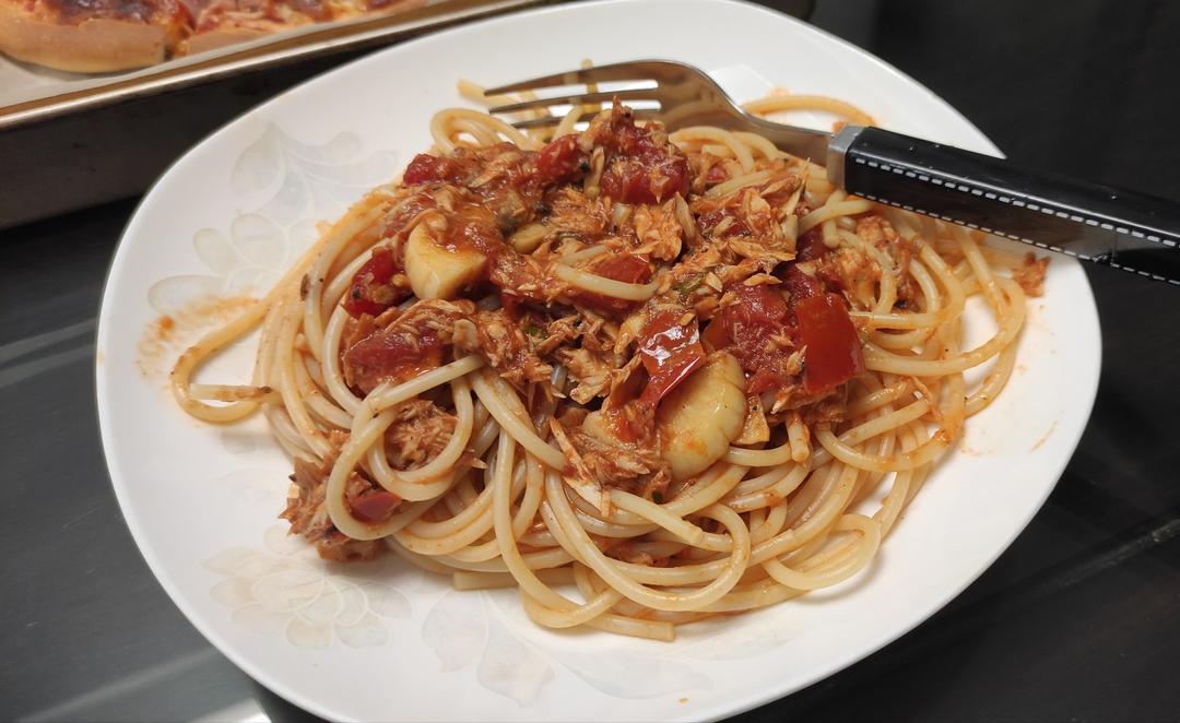 金枪鱼番茄酱意大利面 Spaghetti