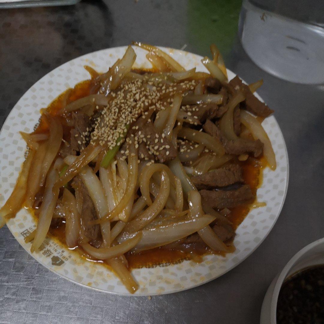 洋葱炒牛肉