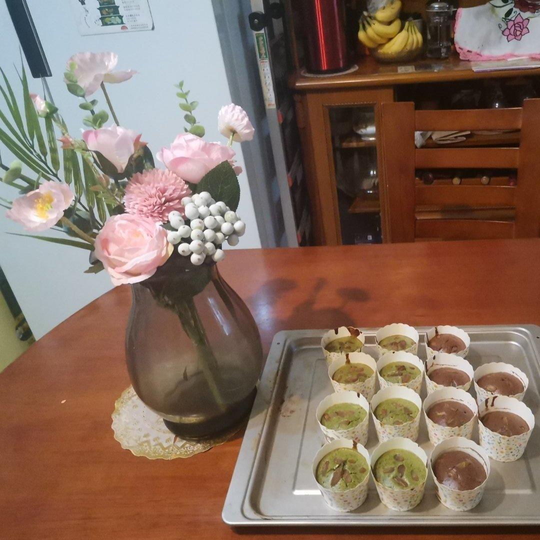 纸杯蛋糕（｡ӧ◡ӧ｡）