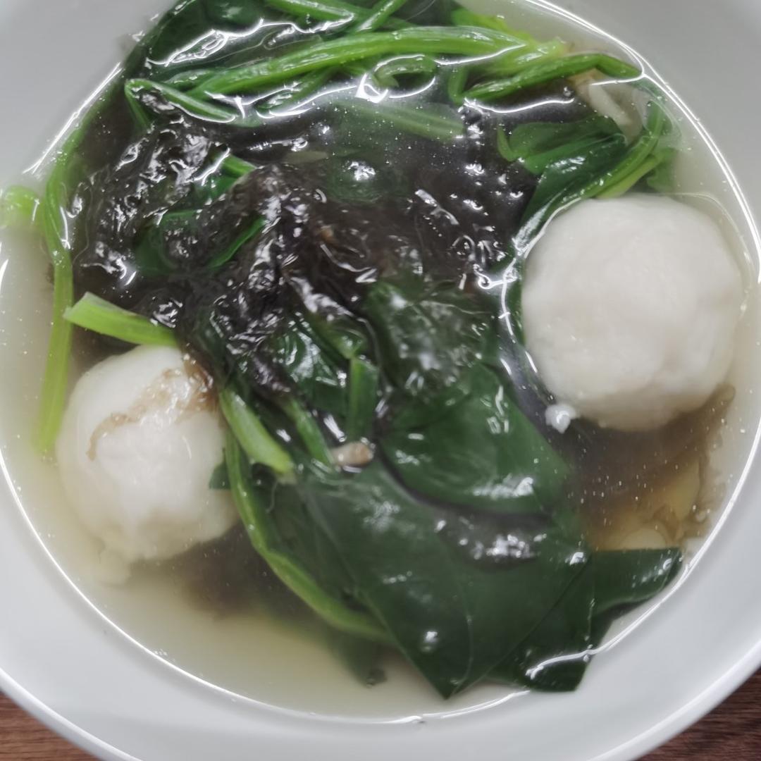 菠菜鱼丸汤