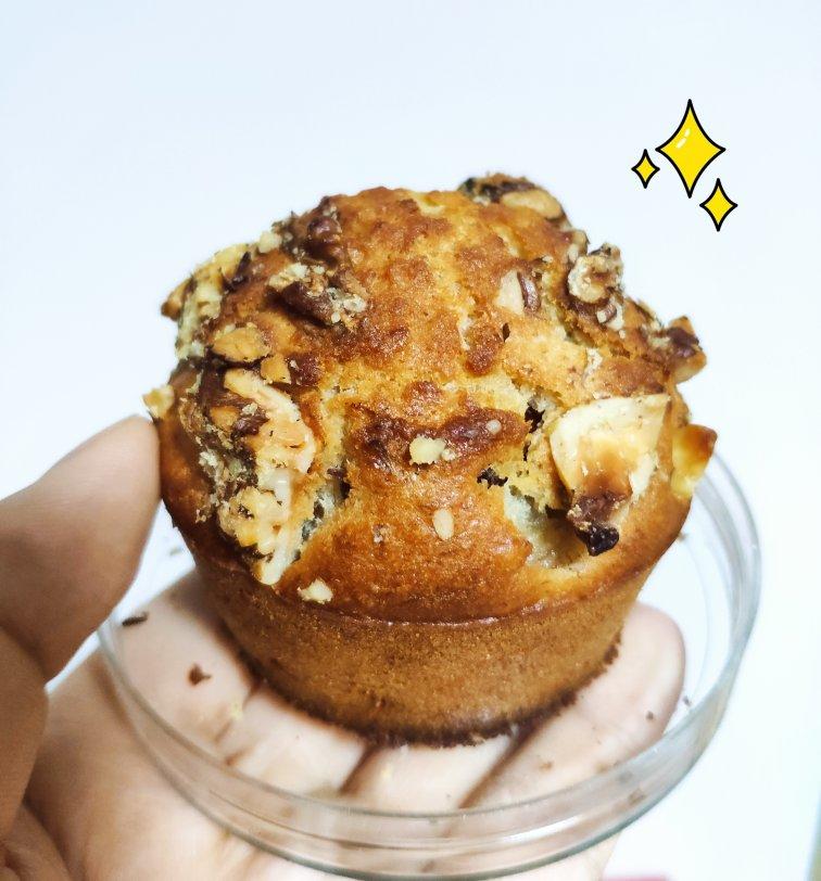 只需搅拌入烤箱的香蕉麦芬