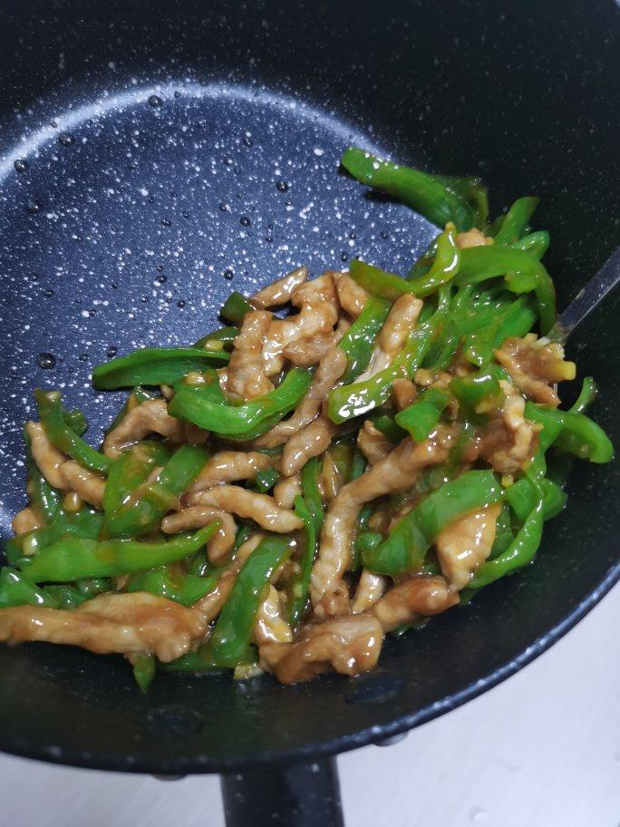 ‼️好吃到舔盘的青椒肉丝盖浇饭