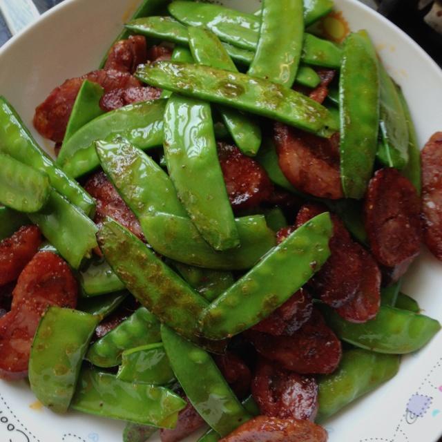荷兰豆炒腊肠