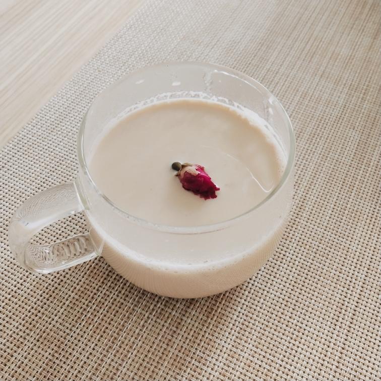 玫瑰红糖奶茶的做法