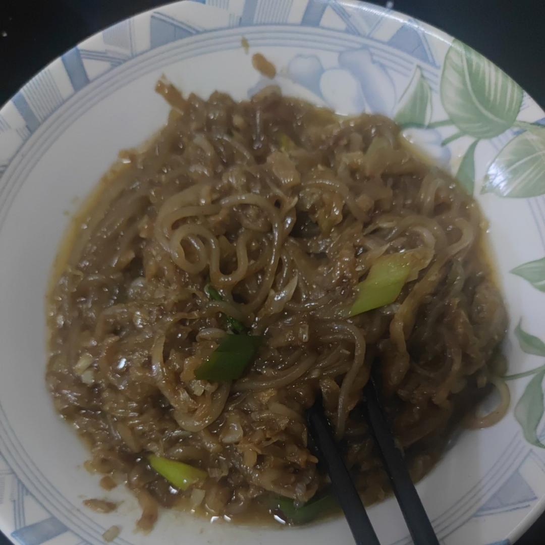 酸菜炒粉