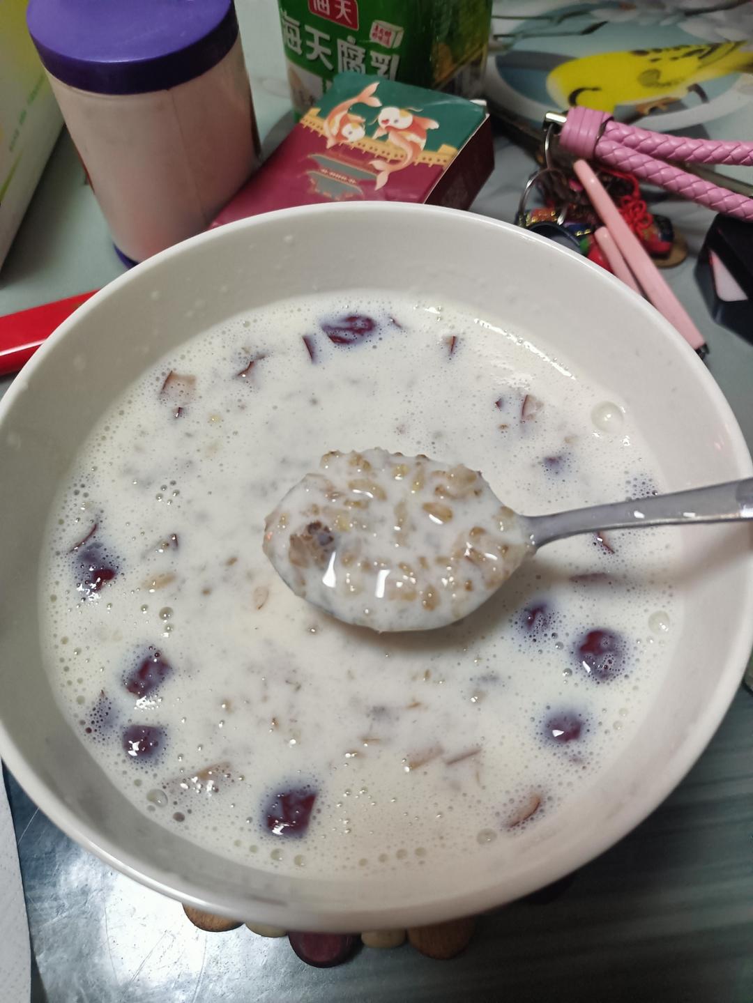 红枣牛奶燕麦粥