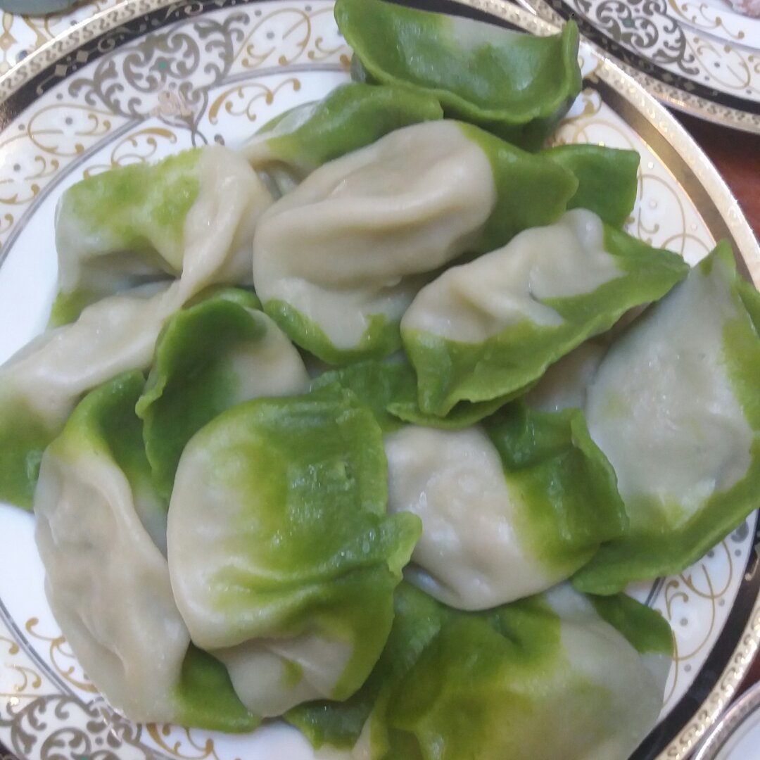 翡翠白玉白菜饺子详细版（附翡翠白玉白菜饺子包法，翡翠白玉饺子皮两种制法，面包机和面，翡翠白玉烧卖，各种馅料搭配）