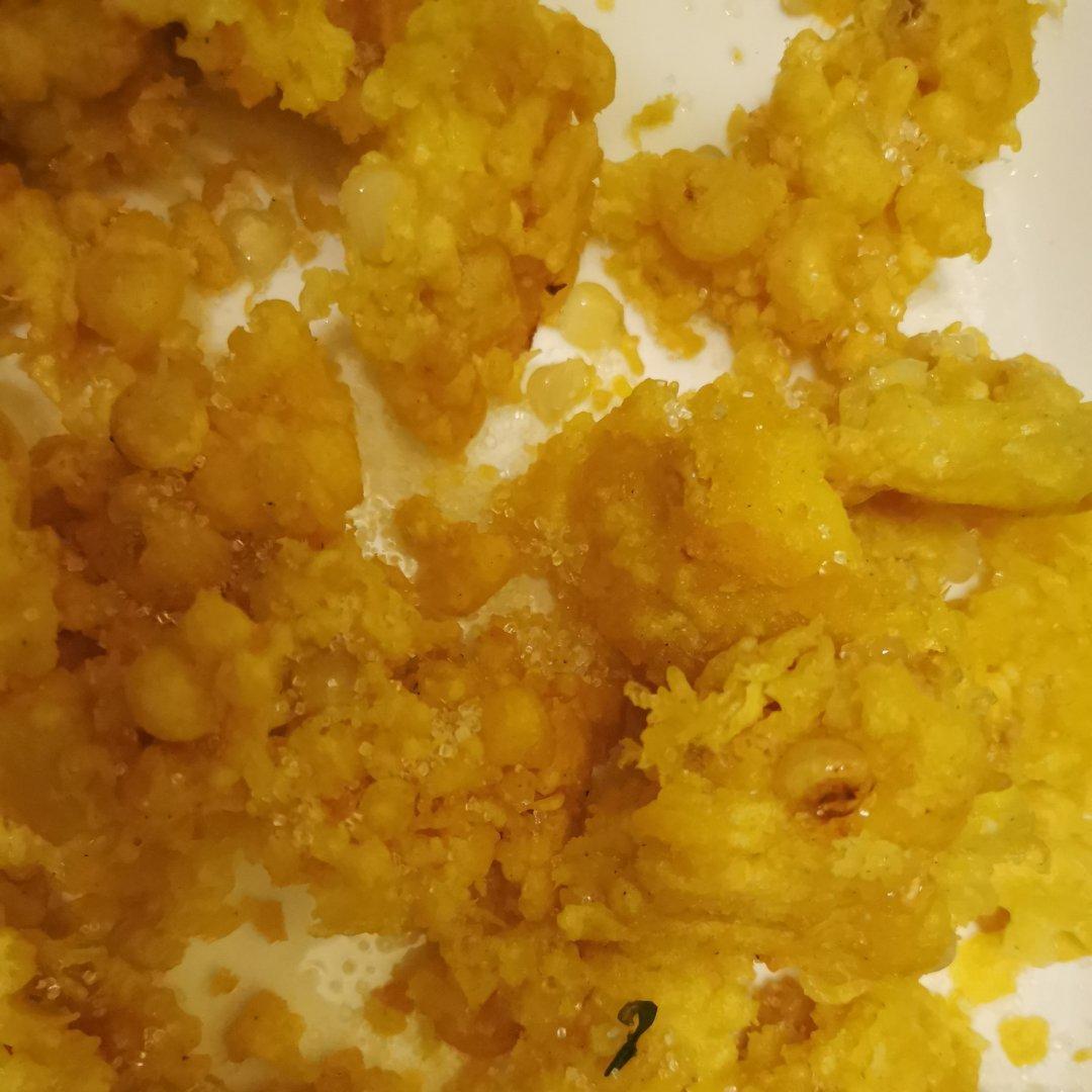 厨师长教你：“蜂窝玉米”的家常做法，虽然是家常但宽油少不了