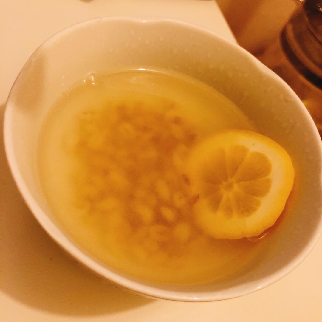柠檬薏米水