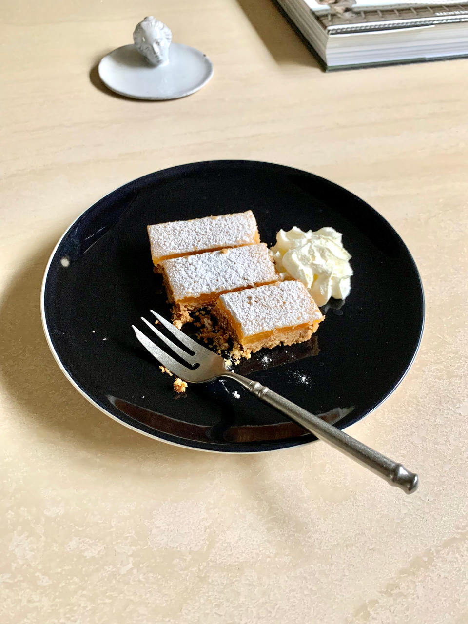 柠檬方块Lemon Bars：比法式柠檬挞更简单快手，颜值味道却完全不输柠檬挞