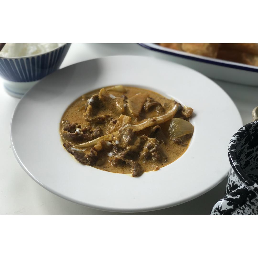 泰式红咖喱牛肉