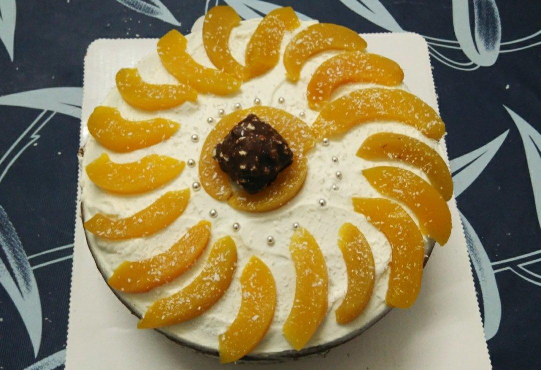 黄桃慕斯蛋糕