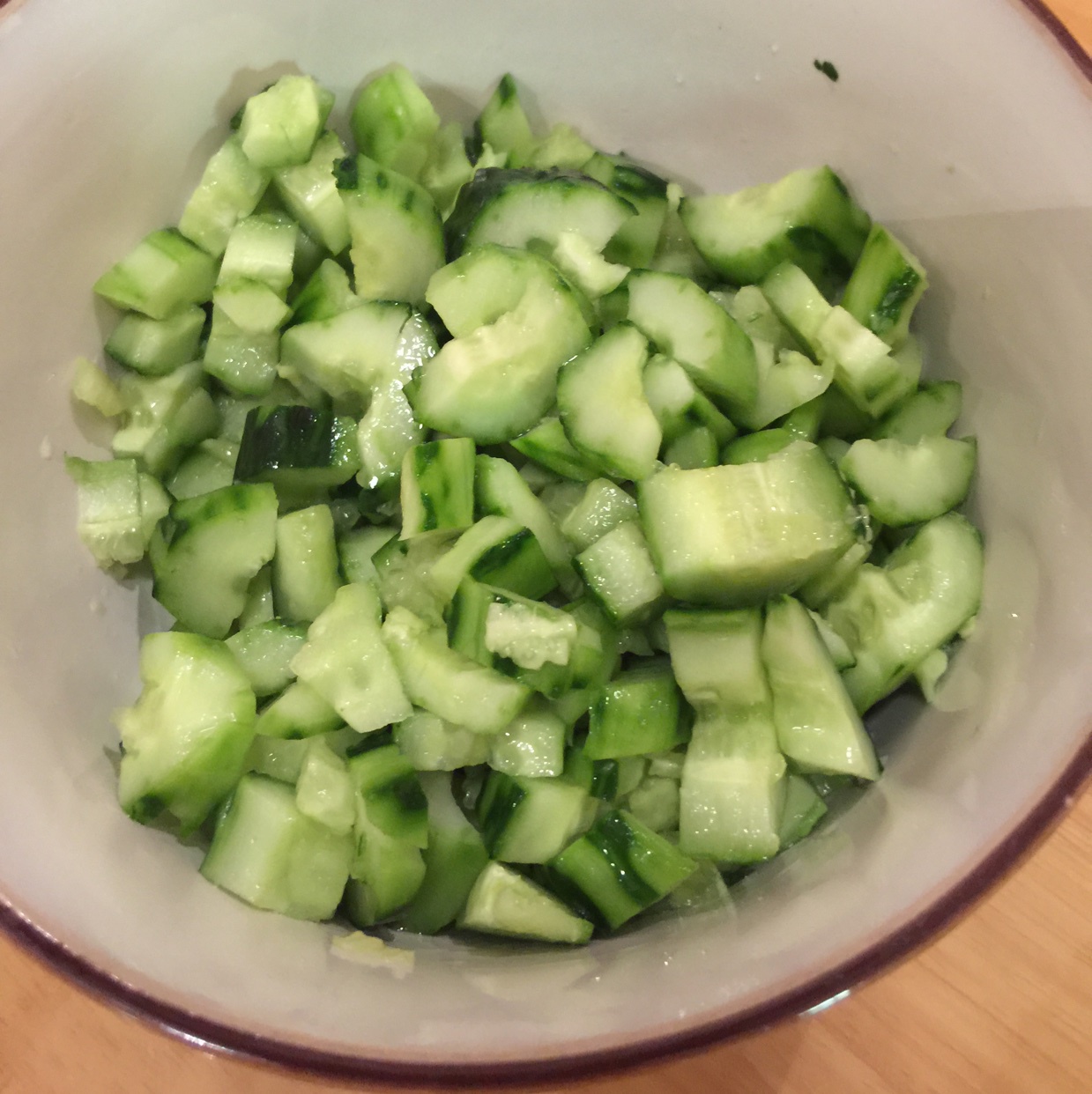 温温飞呀飞做的白糖拌黄瓜