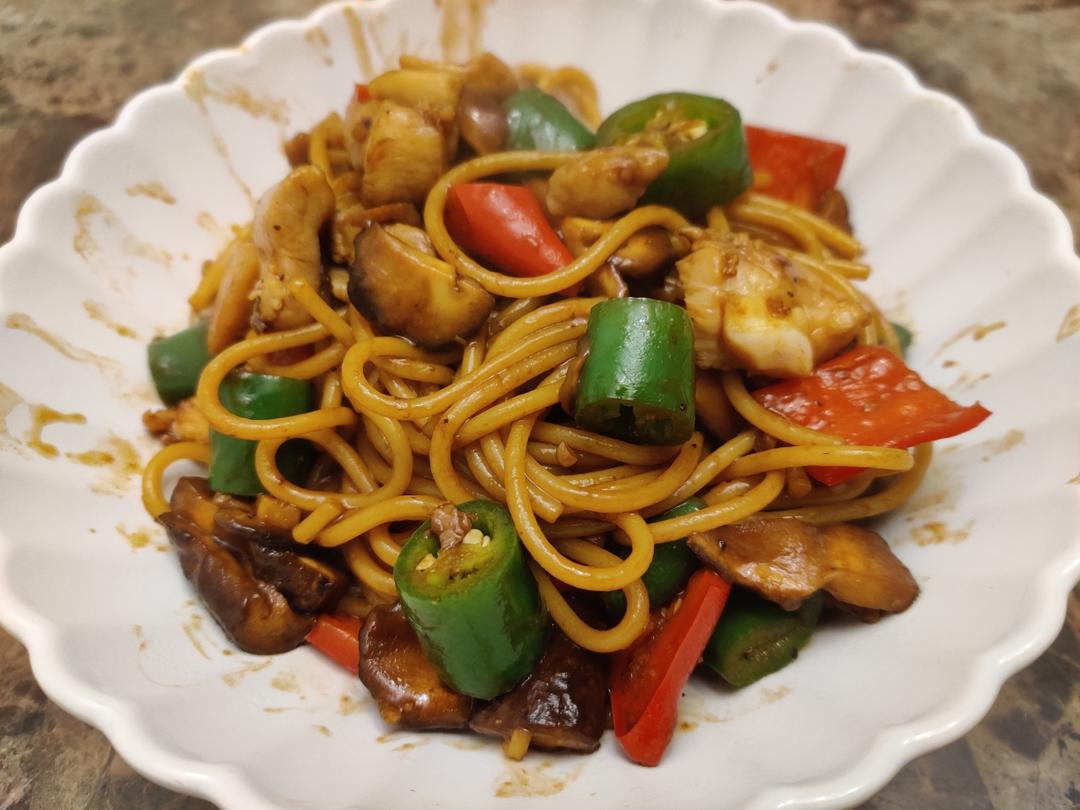 麻辣过瘾双椒鸡捞面