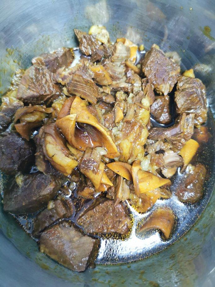 无水高压锅炖牛肉