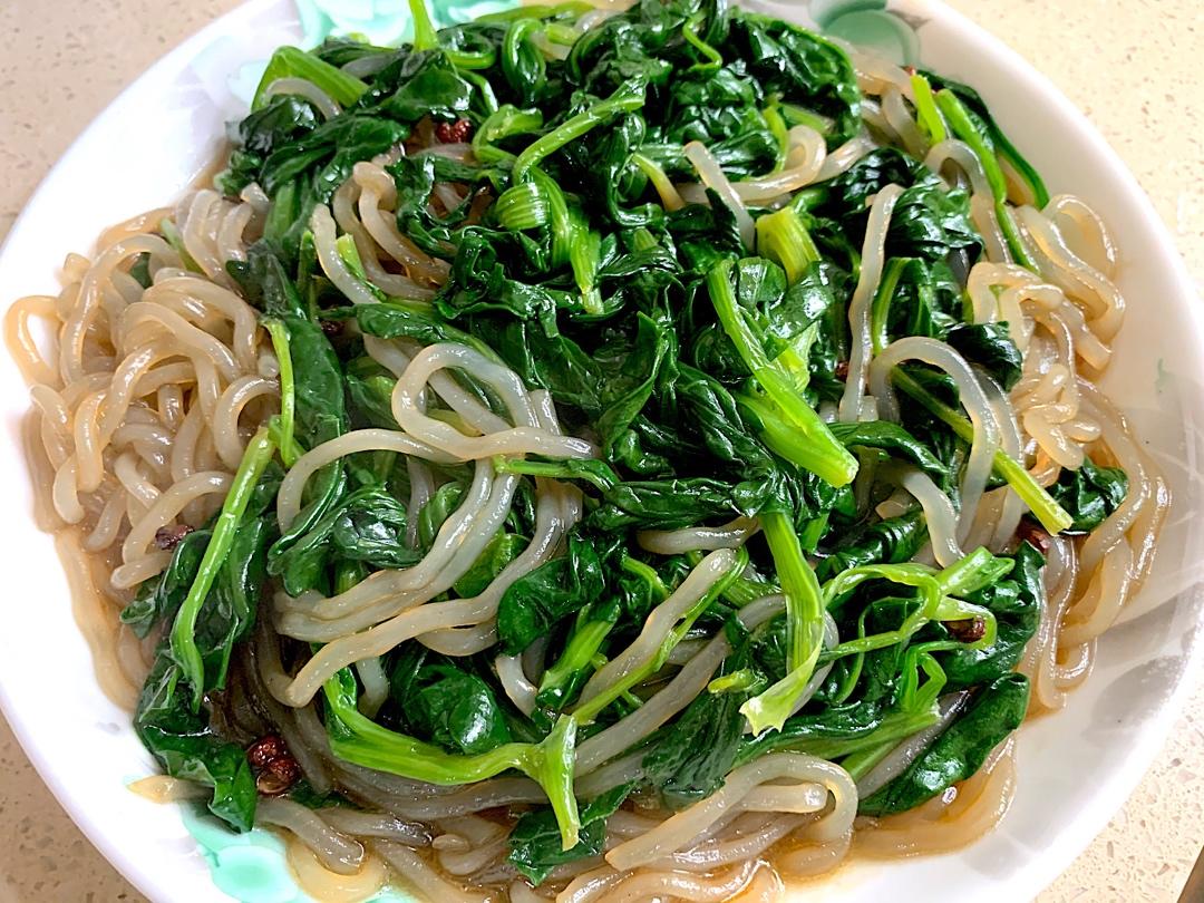 菠菜炒粉丝