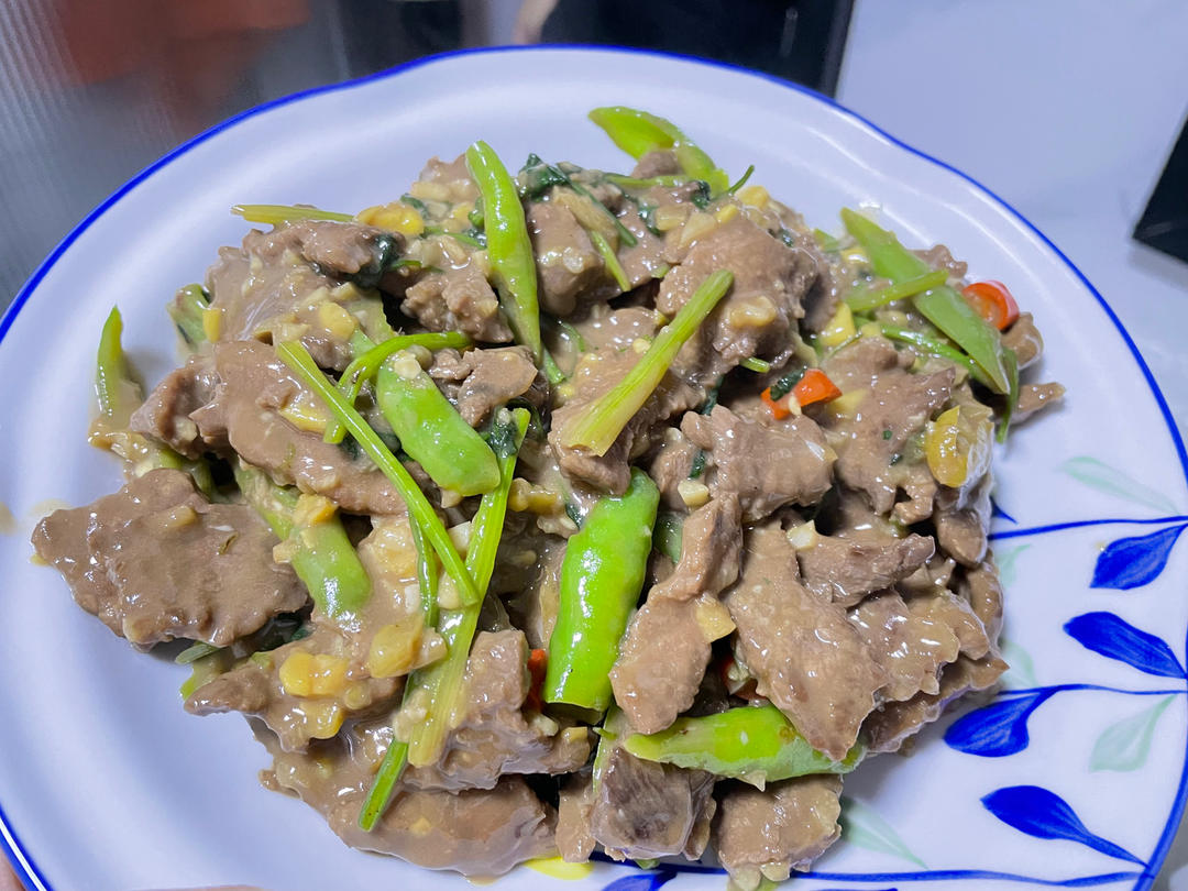 小炒黄牛肉，肉嫩味香！太好吃了简直是米饭杀手！