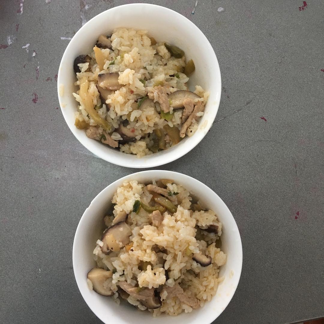 电饭锅版香菇腊肠饭