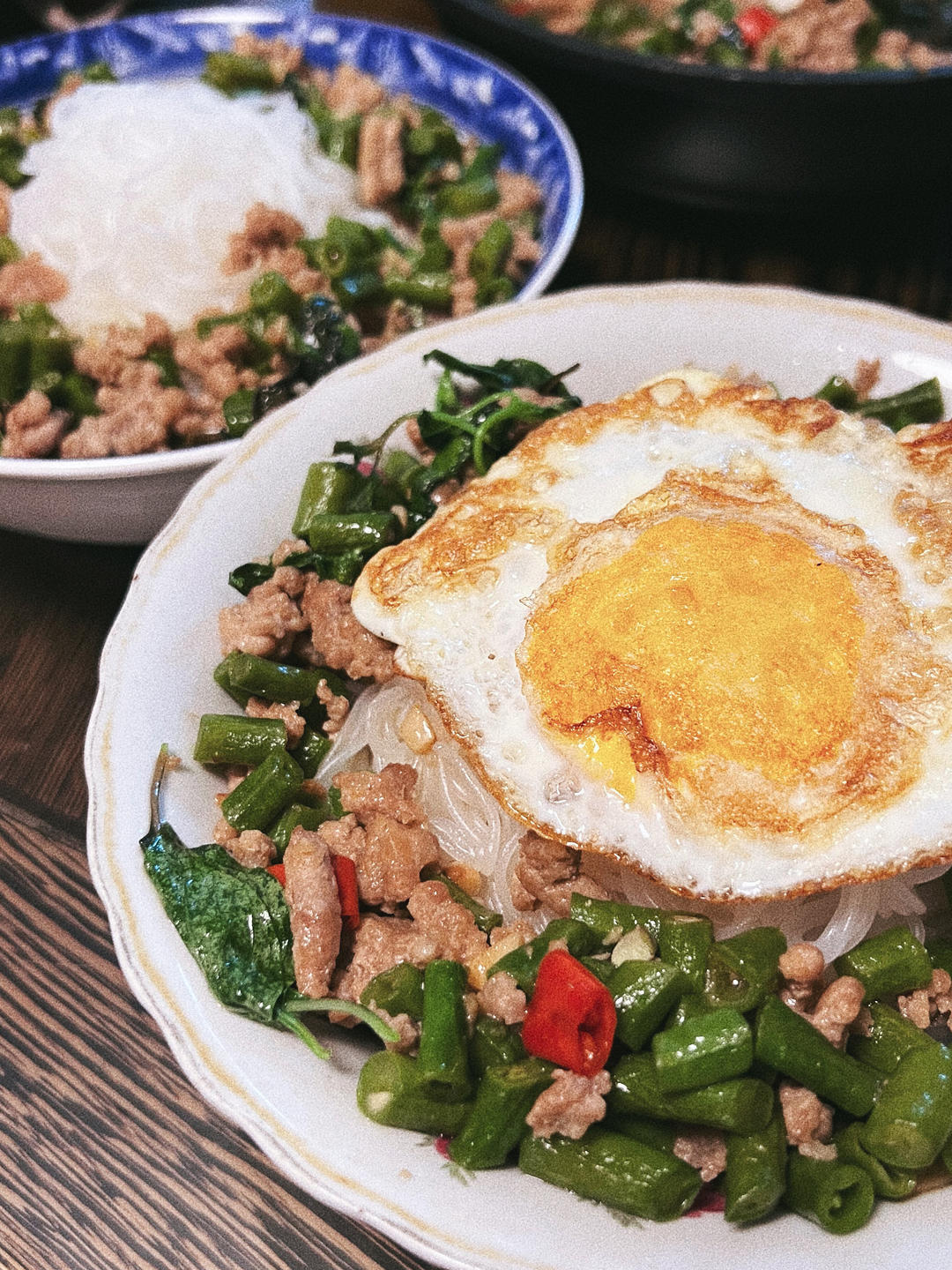 泰国第一下饭菜-泰式打抛猪肉饭（九层塔版）