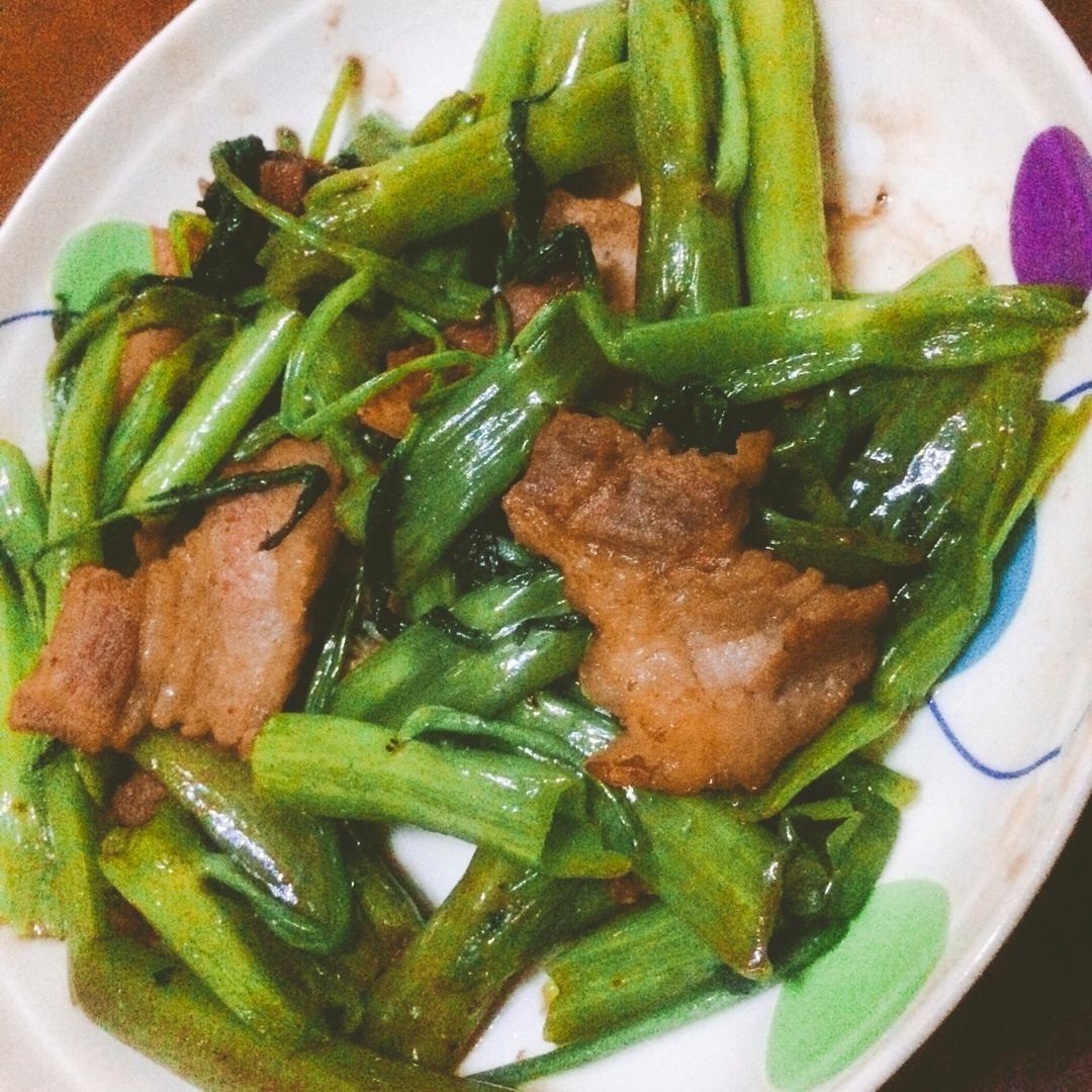 空心菜杆炒肉片