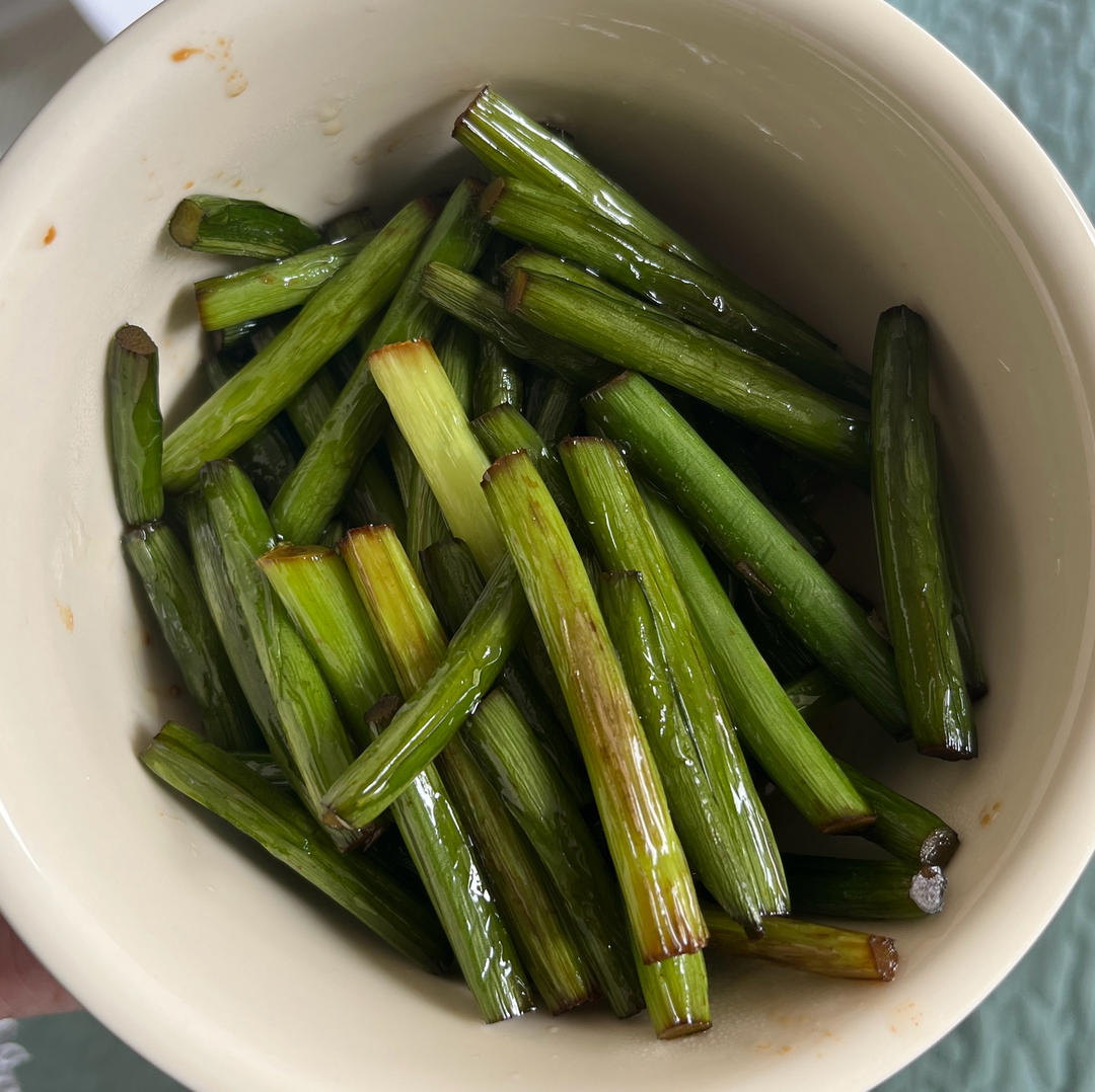 做法简单又下饭的炒蒜苔❗️