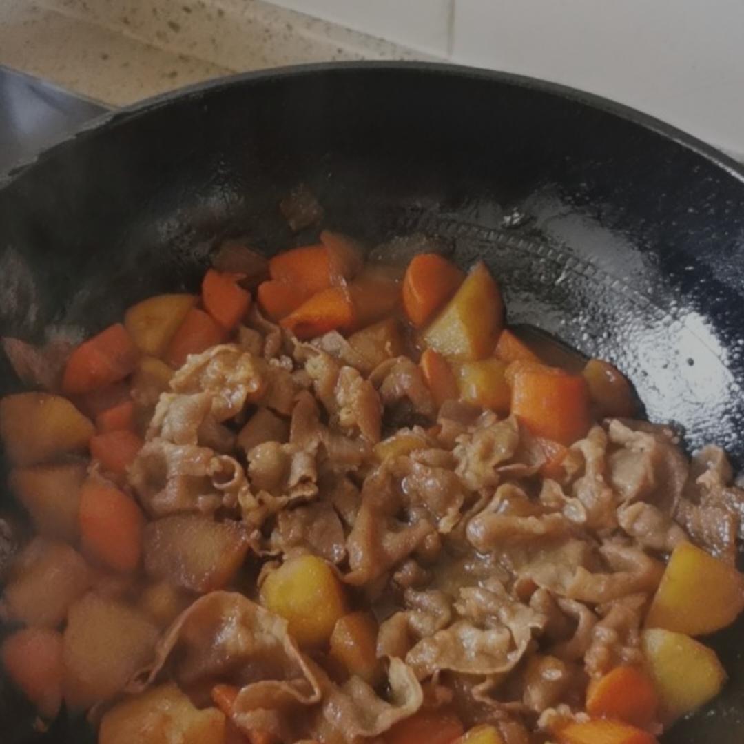好吃到舔碗底的土豆肥牛拌饭